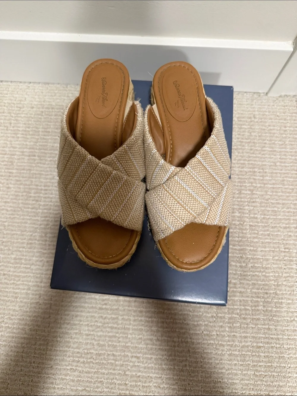 Universal Thread • Desi Heels (Neutral Crisscross Espadrille Platform Sandals)